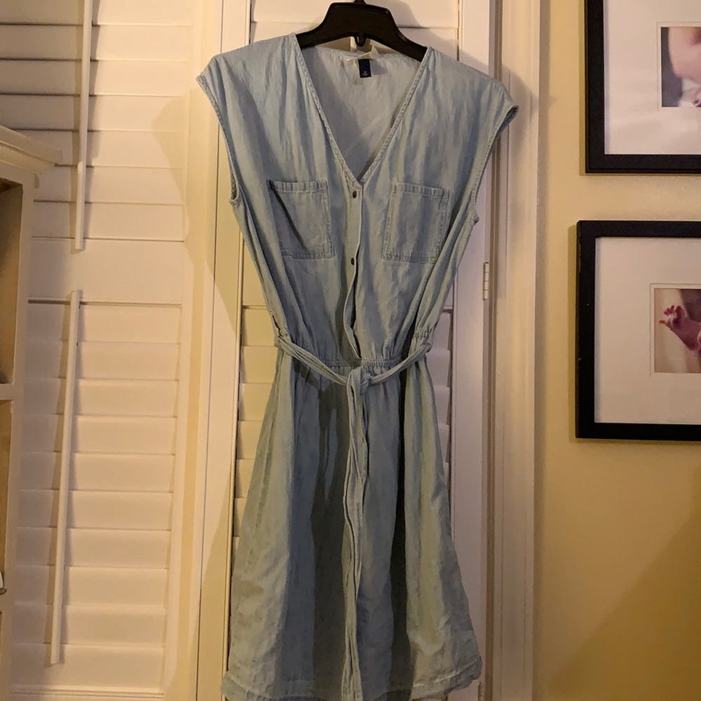 Universal Thread sleeveless cotton dress.